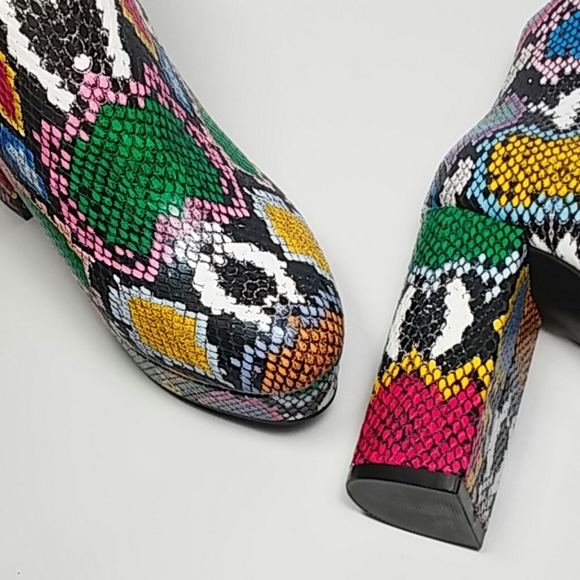 🆕 NWOB Multicolor Faux Snake Skin Platform Booties 🆕 - Picture 8 of 8